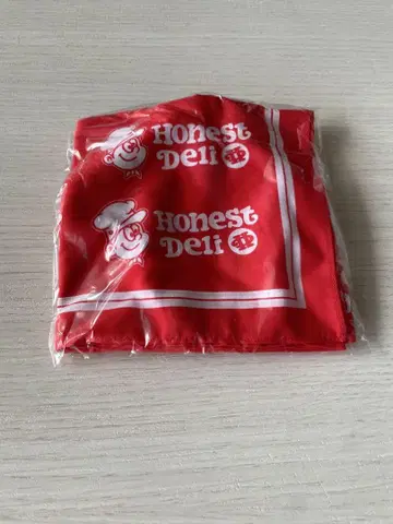 STUDIO SEVEN HONEST DELI 반다나
