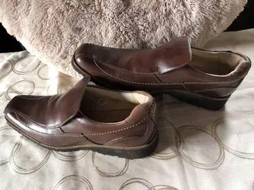 브라운 가죽 슬립온 로퍼
