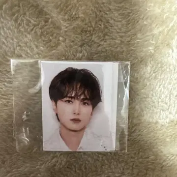 INI XQUARE 오자키 타쿠미 캡슐 토이 ID 사진 2장 세트