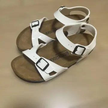 BIRKENSTOCK 샌들