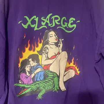 xlarge 뒷면 프린트 롱T