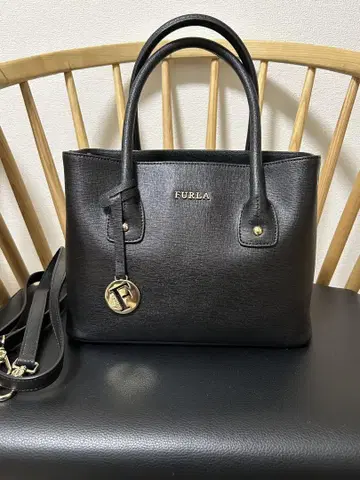 FURLA 블랙 가죽 핸드백