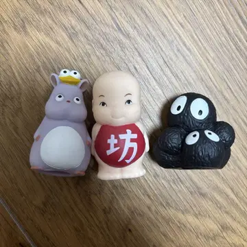 센과 치히로의 행방불명 보우 보우 쥐 토토로 먼지 요정 피규어