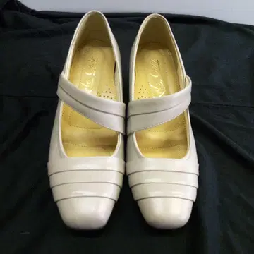 여성 신발 사이즈 22cm