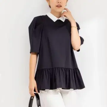 카라가 달린 페플럼 풀오버 티셔츠