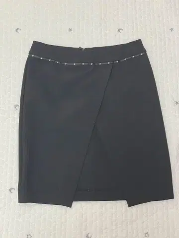 [ 새상품급 ] 엠포리오 아르마니 블랙 비즈 장식 스커트
