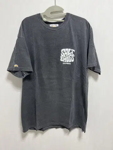 SALT & MUGS 그레이 티셔츠