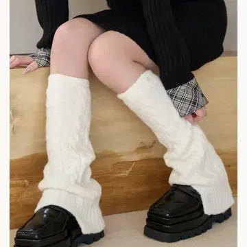 Darich 루즈 리브 니트 레그 워머 화이트