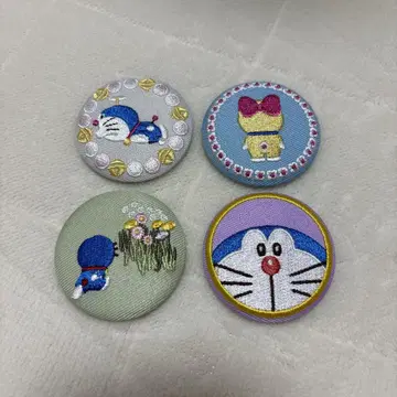 도라에몽 자수 캔뱃지