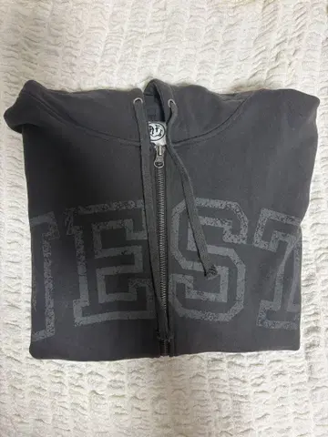 후지이 류세이 후드티
