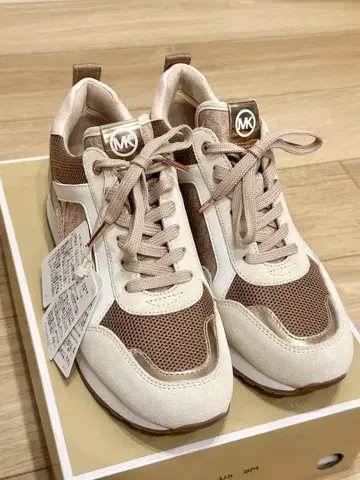 Michael Kors 마이클코어스 스니커즈 미사용 새상품 핑크 25cm
