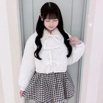새상품급 클리닝 evelyn 리본 퍼 숏 다운 화이트