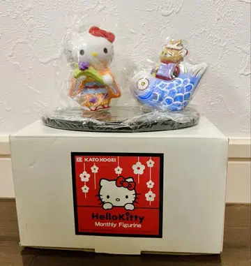 카토 코게이 헬로키티 입상 Monthly Figurine