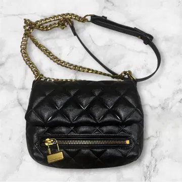 새상품급 찰스앤키스 퀼팅 체인 숄더백