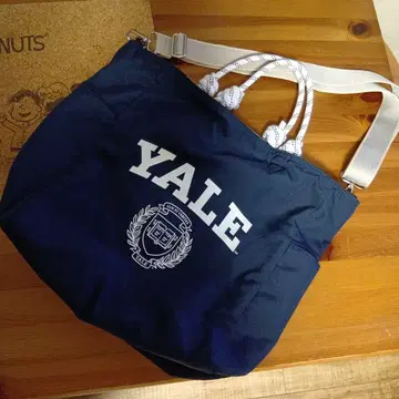 SHIPS.YALE 토트백 네이비