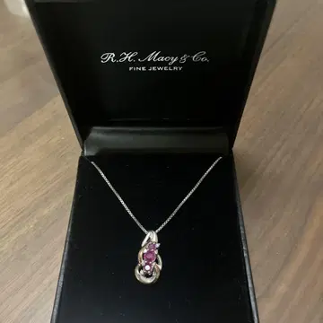 R.H. Macy & Co. 실버 루비 목걸이