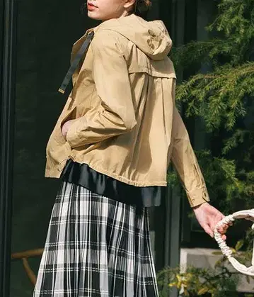 22년 Auie F 아위이에프 코튼 나일론 폴리에스테르 자켓