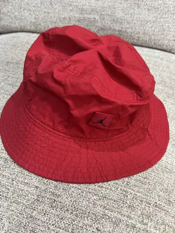 NIKE 조던 레드 버킷햇