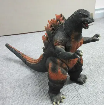 버닝 고질라 소프트 비닐 높이 23cm x 전체 길이 35cm 1995년