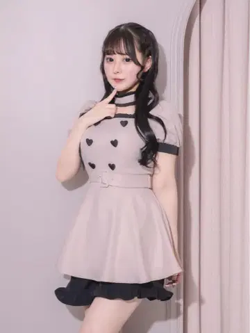 pium 초커 프릴 하트 버튼 셋업 핑크