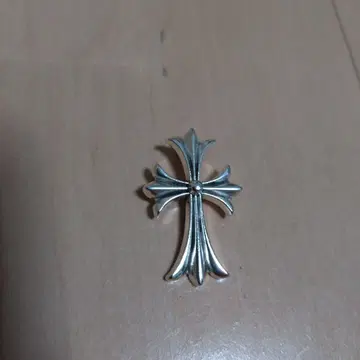 실버 크로스형 펜던트