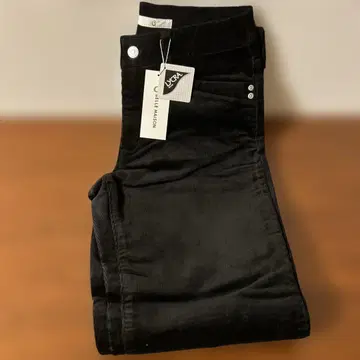 LYCRA 블랙 코듀로이 스키니 데님 새상품 미사용