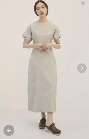RANDEBOO 미디 기장 퍼프 슬리브 원피스