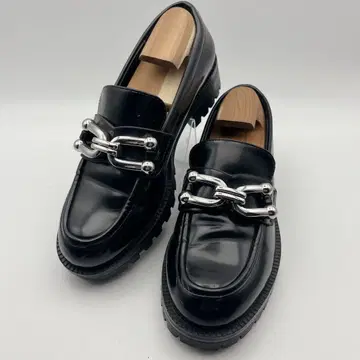 ZARA 자라 비트 에나멜 로퍼 트랙 밑창 통굽 36 블랙
