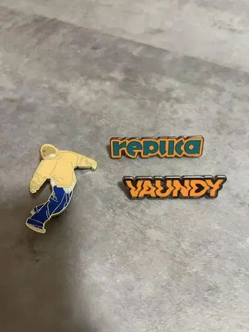VAUNDY 핀 배지 replica 세트