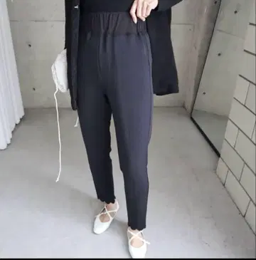 [ M ] ella_selectshop 스캘럽 레깅스 팬츠 블랙