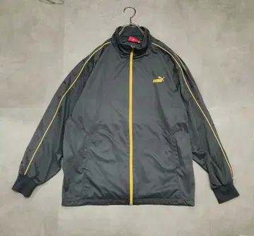 새상품급 PUMA 트랙 자켓 블랙 옐로우 라인 일본제 자수 로고 XL