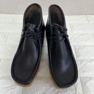 Clarks 클락스 왈라비 블랙 가죽 43 (27.5~28cm)
