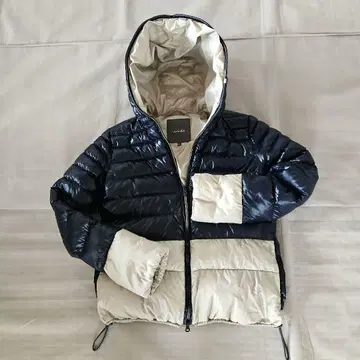 듀베티카 DUVETICA 다운 점퍼 후드 부착 사이즈 14