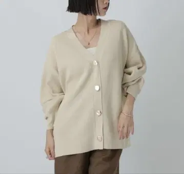 데코 버튼 BIG V 가디건 로리즈팜 미사용 새상품 이번 시즌 신상