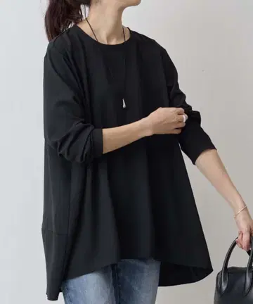 BEARDSLEY 뒷면 드레이프 T 블라우스 미사용