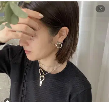 미사용 새상품 시즈마라 귀걸이 Mantel motif pierce