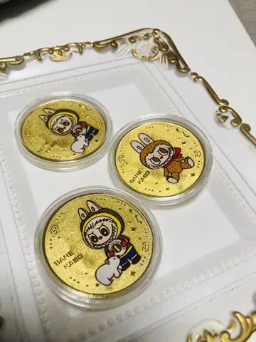 새상품 LABUBU 골드 메달 동전