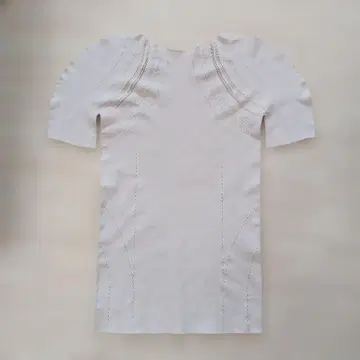 차코트 노소잉 니트 M 사이즈 허니 베이지 반팔 티셔츠