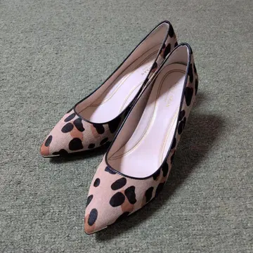 새상품 콜한 레오파드 무늬 스틸레토 하이힐 24cm
