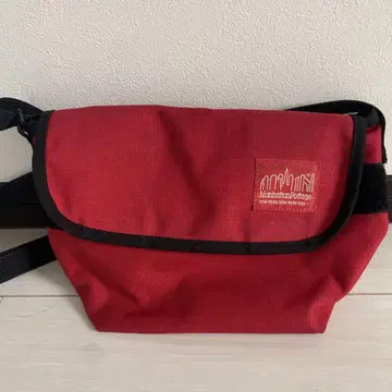 Manhattan Portage 빨간색 숄더백
