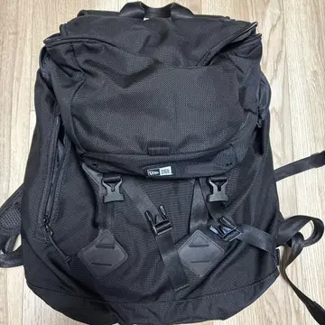 NEW ERA 블랙 백팩 [ 9/20.21 한정 ]