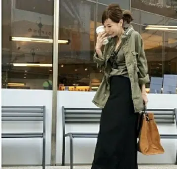 L'Appartement Military 블루종 19SS