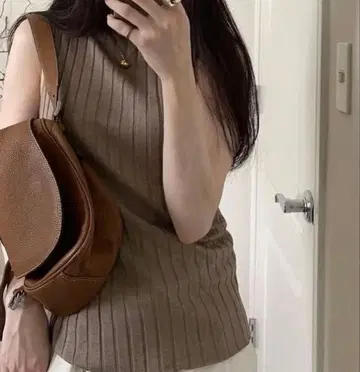 lilysilk 터틀 슬리브리스 베이지