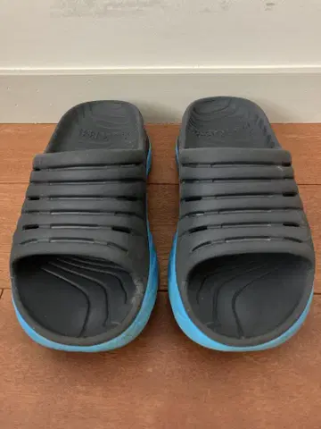 HOKA ONE ONE 리커버리 샌들 24.0cm