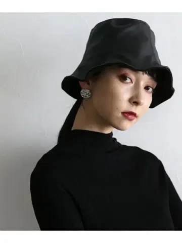 미사용 새상품 hare 하레 모듬 튤립 버킷햇 인조 가죽