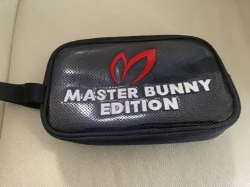 MASTER BUNNY EDITION 블랙 수납 파우치