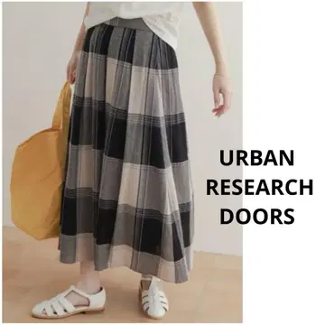 URBAN RESEARCH DOORS 빅 체크 턱 스커트