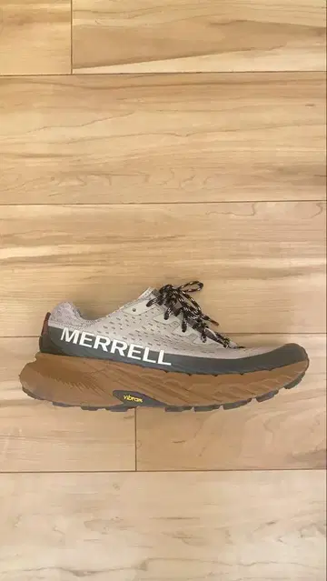 MERRELL 트레일 러닝화 그레이/브라운 26.5cm