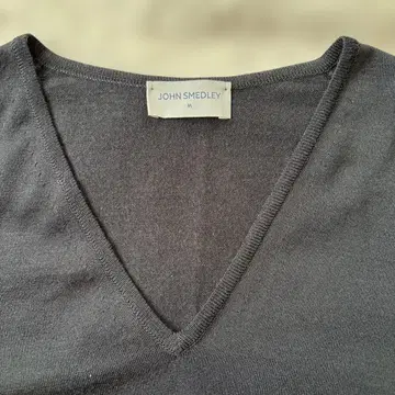 JOHN SMEDLEY 존스메들리 블랙 V넥 스웨터 새상품급