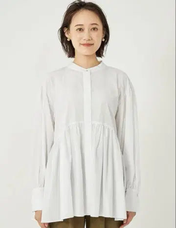 그린 라벨 릴랙싱 밴드 카라 튜닉 블라우스